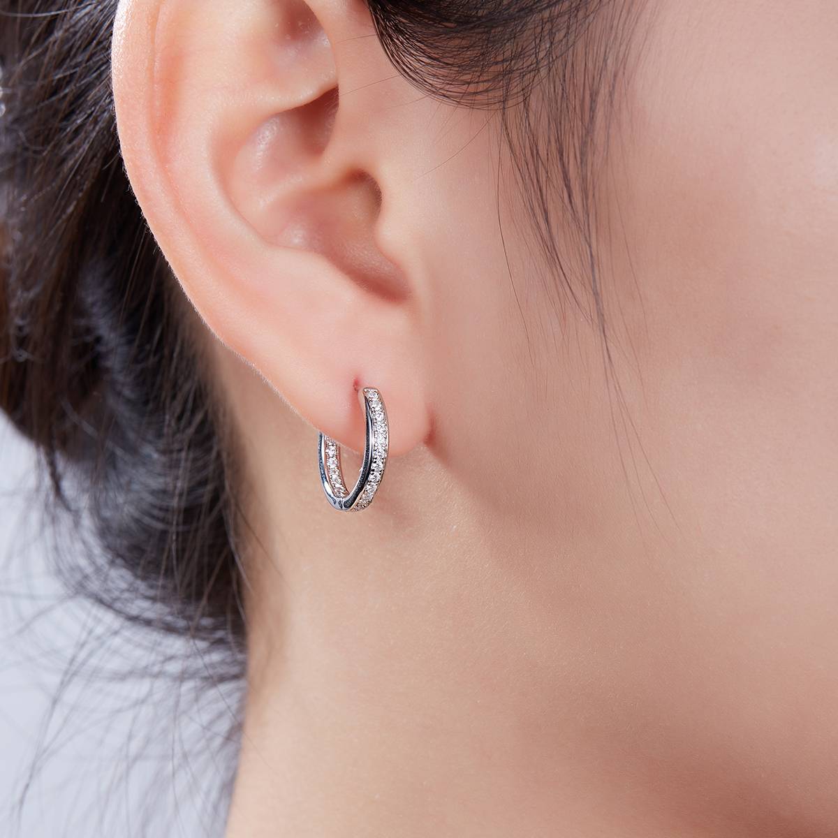 Single Row Half Earrings S925 Silver Moissanite Grade D 0.32CT